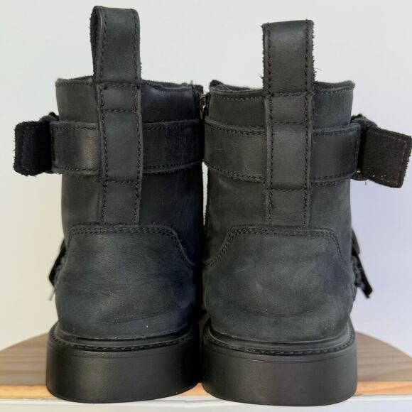 UGG Women's Ashton Short Boot Size 3 Black - Picture 7 of 9